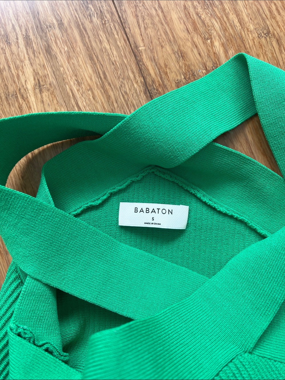 Aritzia Babaton Sculpt Knit Criss Cross Cropped Tank in Green - Picture 2 of 2
